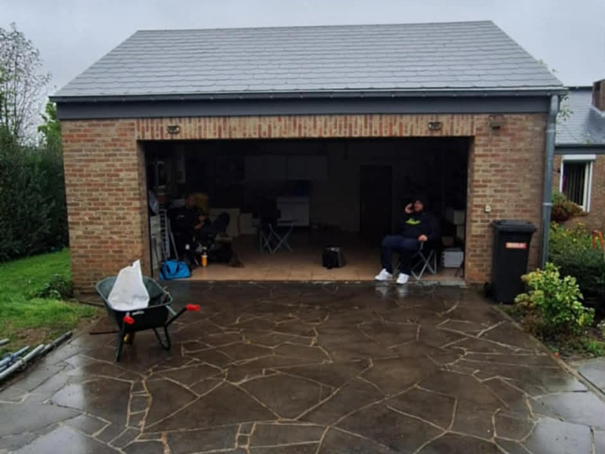 Garage avec toiture terminée